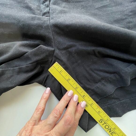 Jones of New York Sport Shorts, Size 6 - Picture 7 of 8